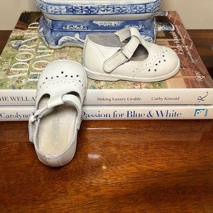 Gently used L’ Amour Angel Baby shoes size 3